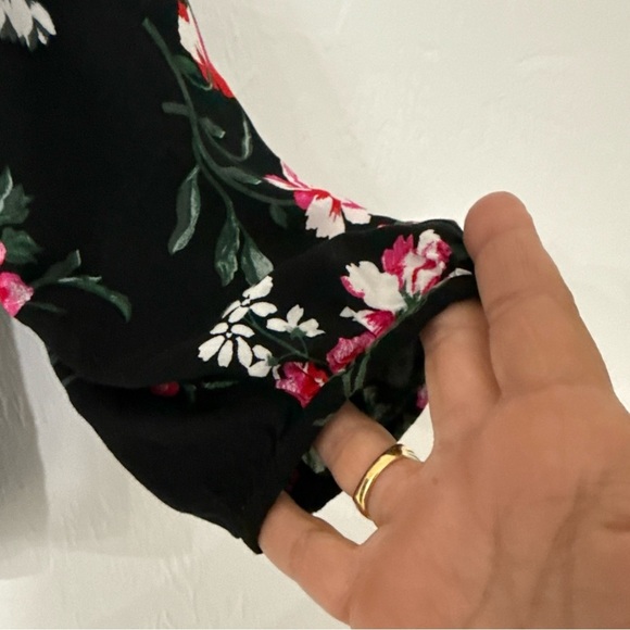 Old Navy Black Floral Blouse - Picture 3 of 8